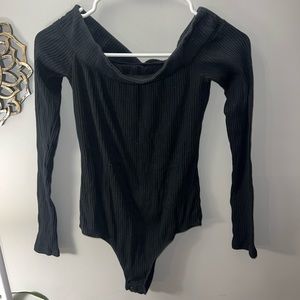 Off the shoulder black bodysuit hollister long sleeve